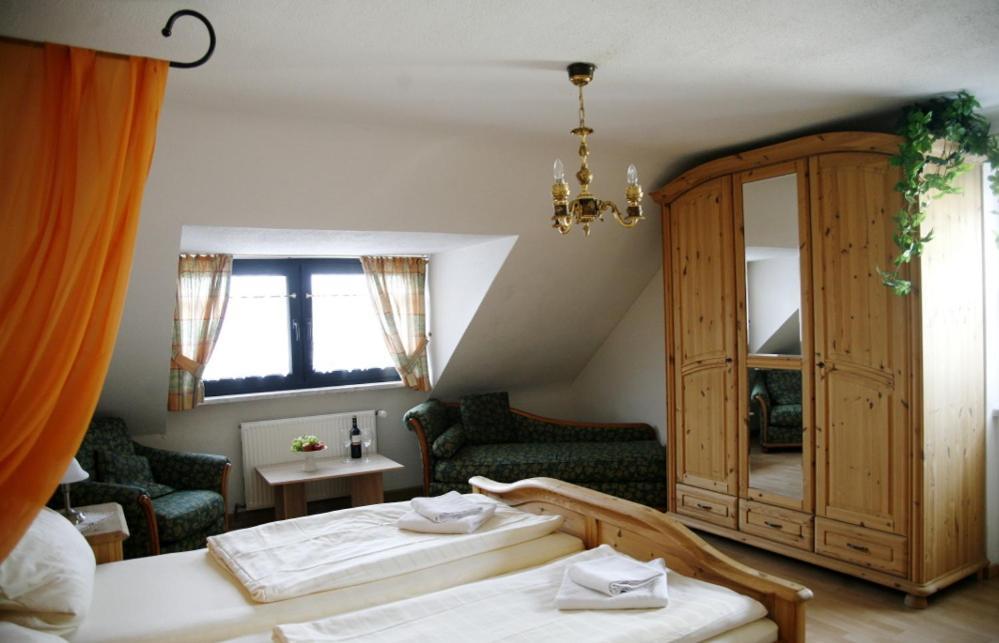 Hotel Am Markt Kleinblittersdorf المظهر الخارجي الصورة